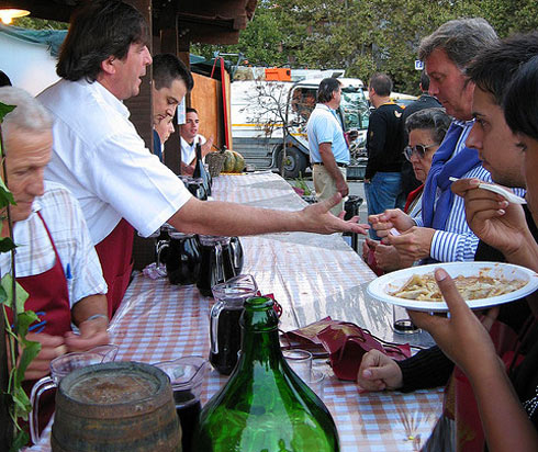Италия, фестиваль вина в Асти